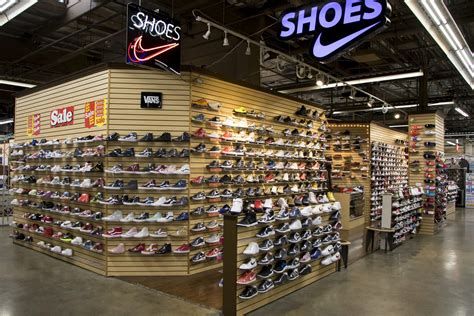 shoe stores in flint|Your Flint, MI Shoe Store 